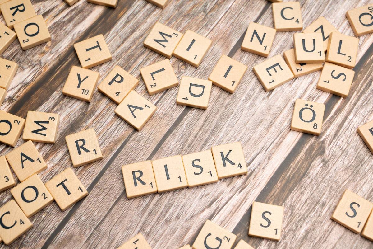 Breakdown of underreported political risk expenses: legal fees (28%), stranded assets (41%), currency losses (19%), arbitration costs (12%)