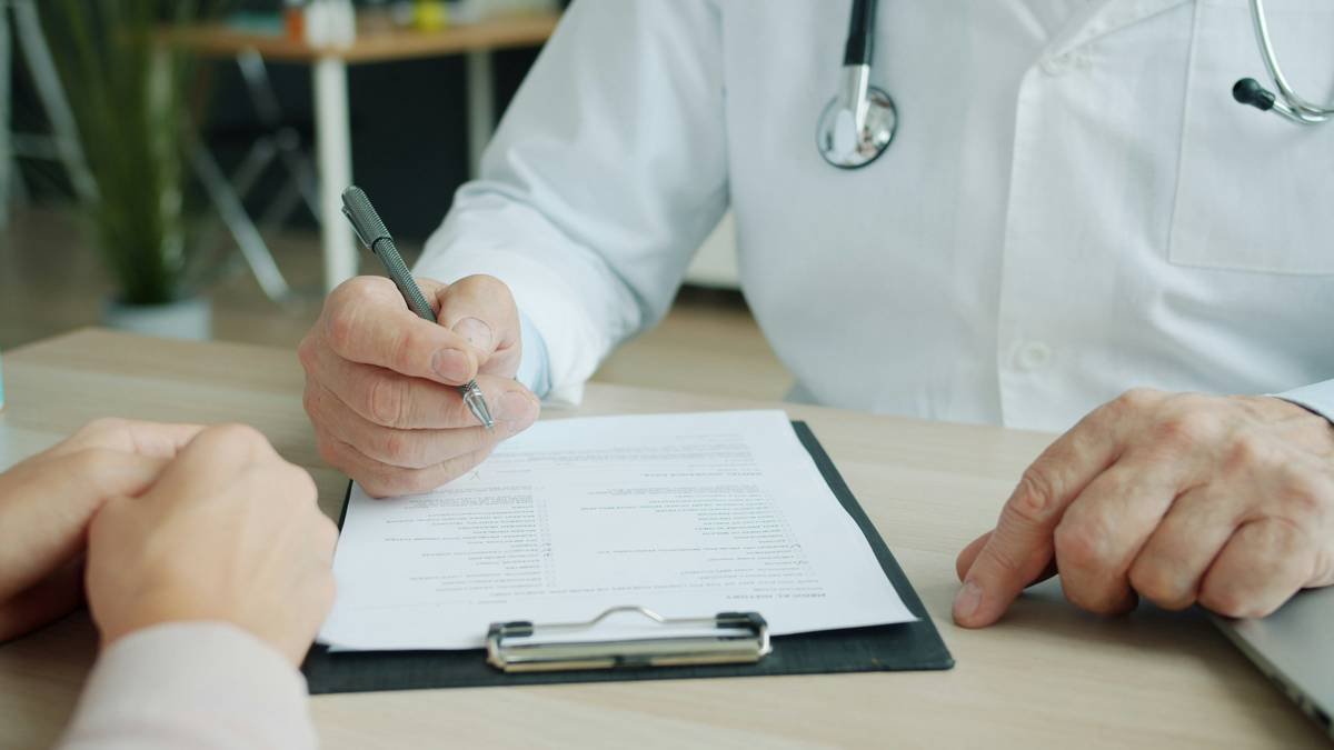 Document checklist highlighting unverified medical history section in insurance application